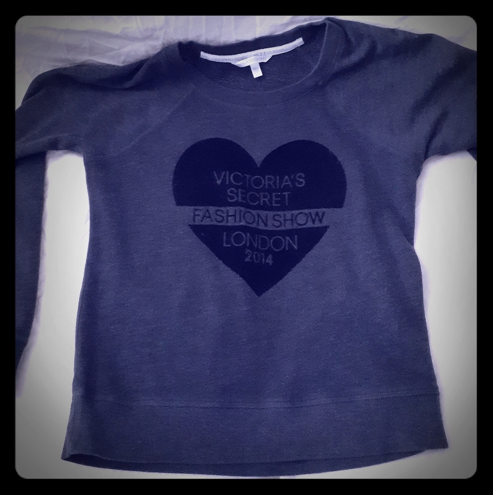 VS Fashion show sweater